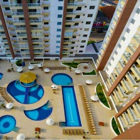 Apartamento no Condomínio Casa da Madeira em Caldas Novas-GO Exterior foto