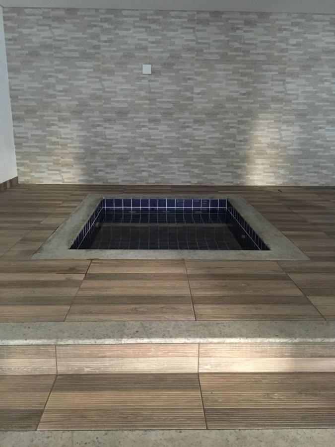 Apartamento no Condomínio Casa da Madeira em Caldas Novas-GO Exterior foto