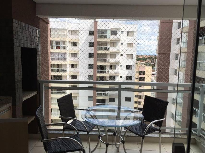 Apartamento no Condomínio Casa da Madeira em Caldas Novas-GO Exterior foto